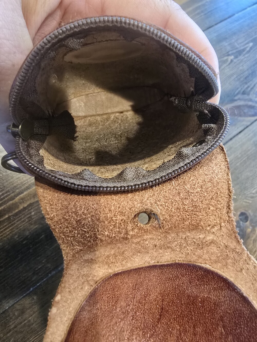 Handmade Leather Coin Purses - Picture 2 of 3